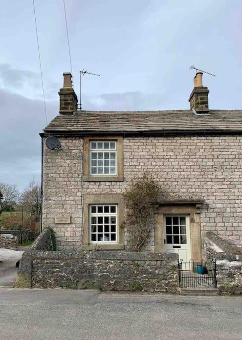 Millstone Cottage - Cosy Peak District Cottage Taddington Exterior photo
